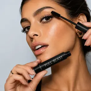 https://content.fr.farmasi.com/Product/1001504_64_3.webp